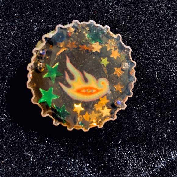 TOOL BOTTLE CAP PIN - Picture 1 of 7